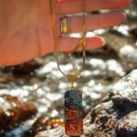 Pendente Orgonite com Fio em Aço – Energia, Proteção e Harmonia